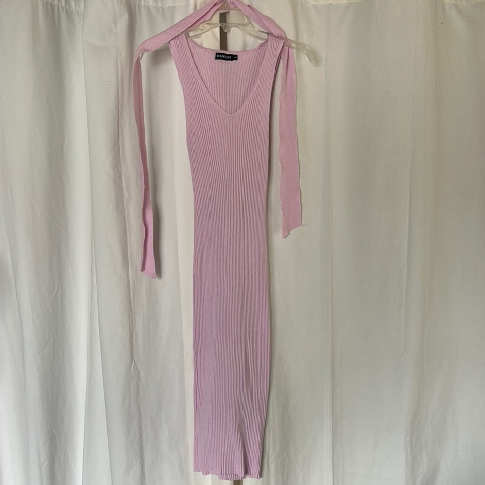 Elegant Pink Midi Dress - Picture 6 of 8